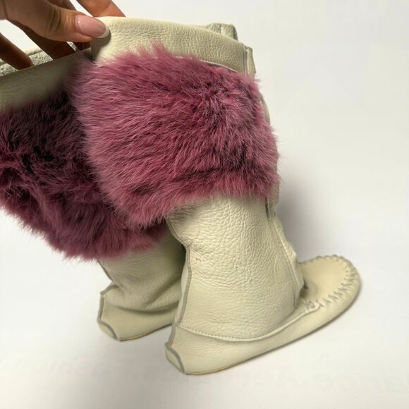 High Top White Leather Moccasins with Rabbit Fur & Pom Poms – Made in Canada – W - Picture 5 of 8